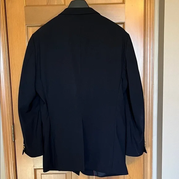 Classic Navy Men's Blazer - Picture 4 of 10